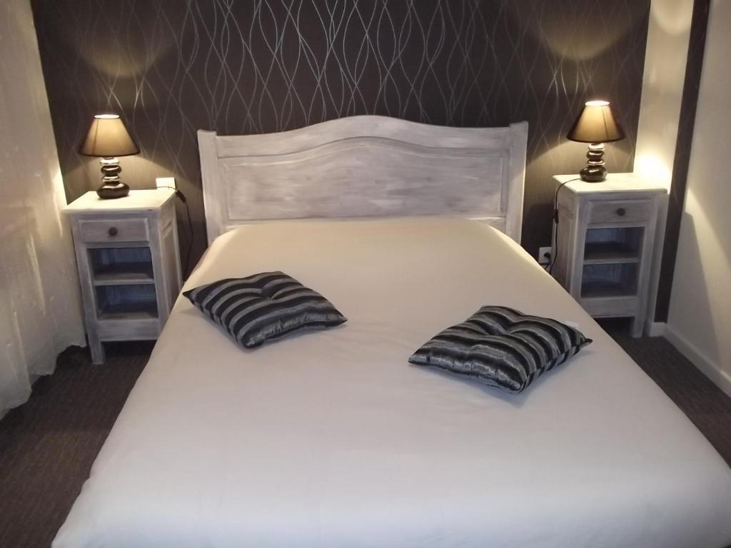 Hotel Des Cotes De Meuse Saint-Maurice-sous-les-Côtes Quarto foto