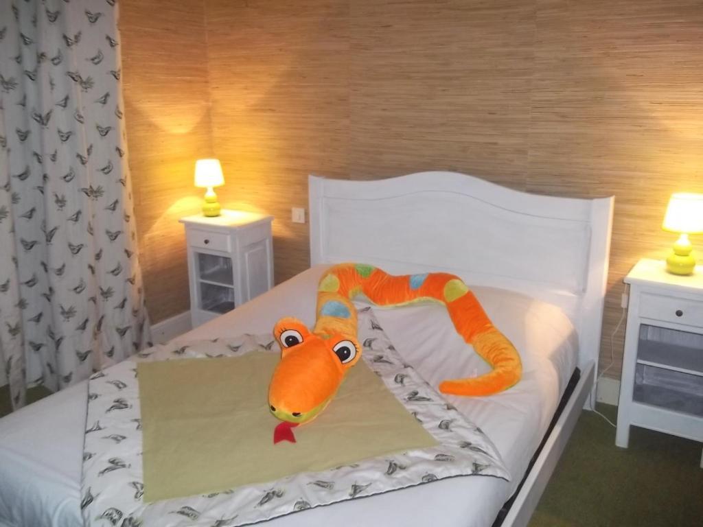Hotel Des Cotes De Meuse Saint-Maurice-sous-les-Côtes Quarto foto